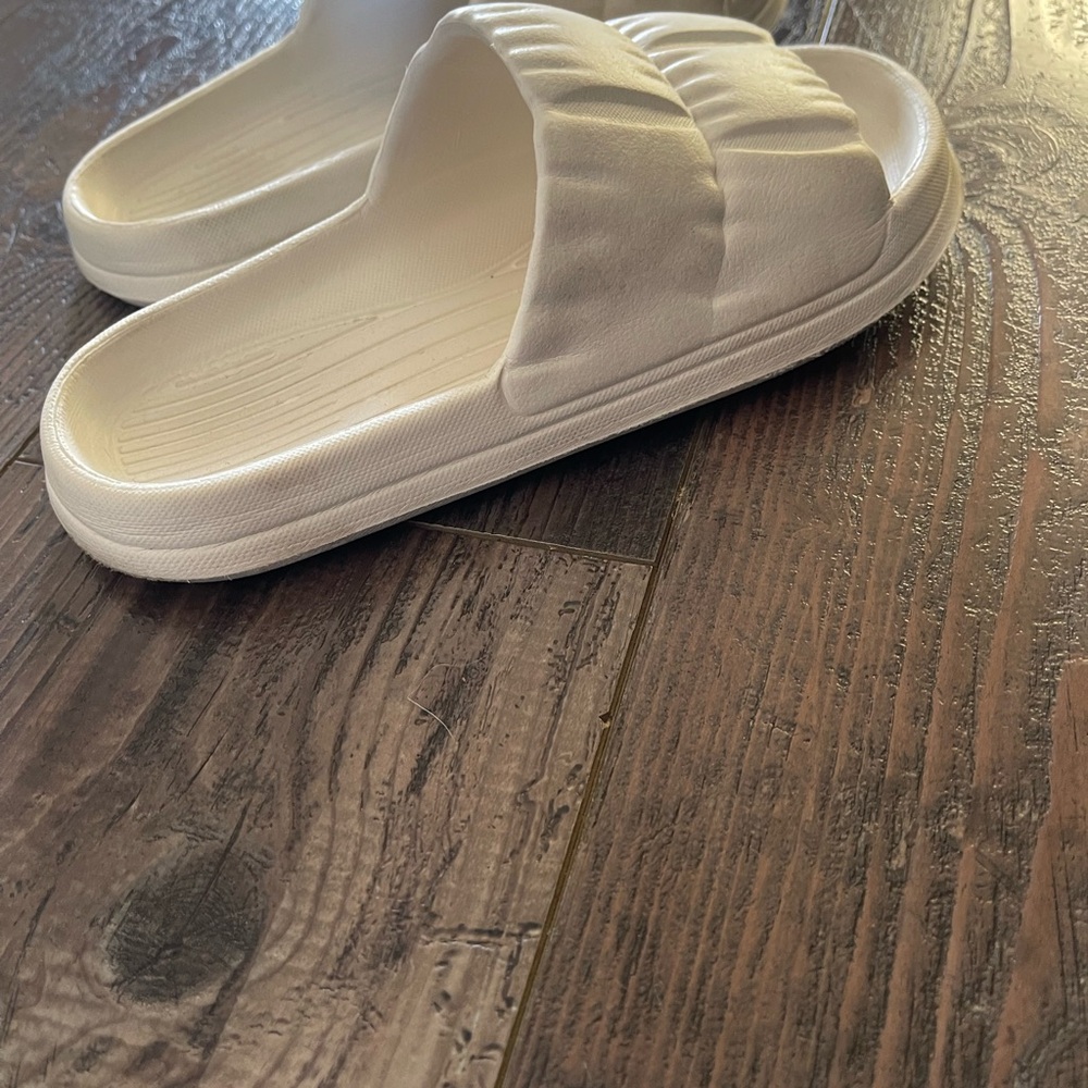 Comfy Sandals - Picture 5 of 5